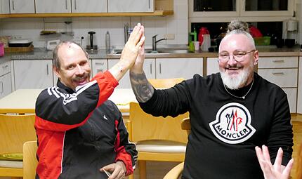 Oliver Friedel und Florian B&auml;tz beim Memory spielen.