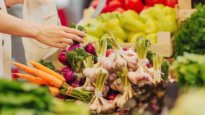 Unverpackt und kurze Transportwege: Regionales Gem&uuml;se ist gut f&uuml;r das Klima.