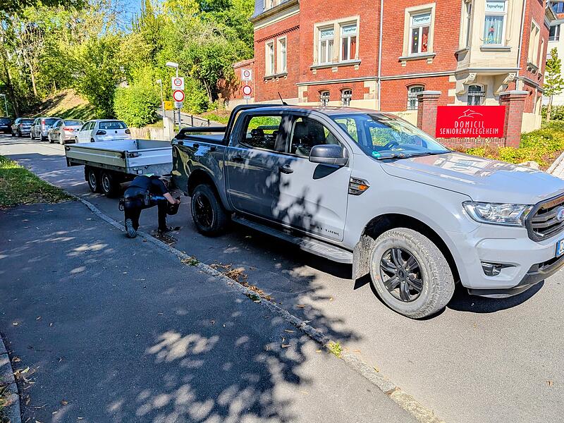 Ein Radfahrer ist am Dienstag nach einem Zusammenstoß in Coburg noch an der Unfallstelle seinen Verletzungen erlegen. Ein Radfahrer ist am Dienstag nach einem Zusammenstoß in Coburg noch an der Unfallstelle seinen Verletzungen erlegen.