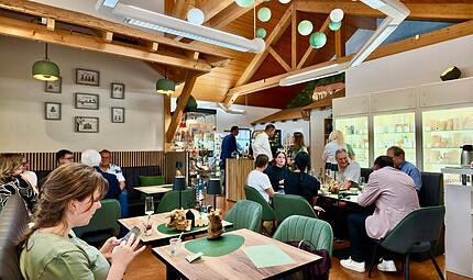 Bistro-Ladengeschäft Bistro-Ladengeschäft