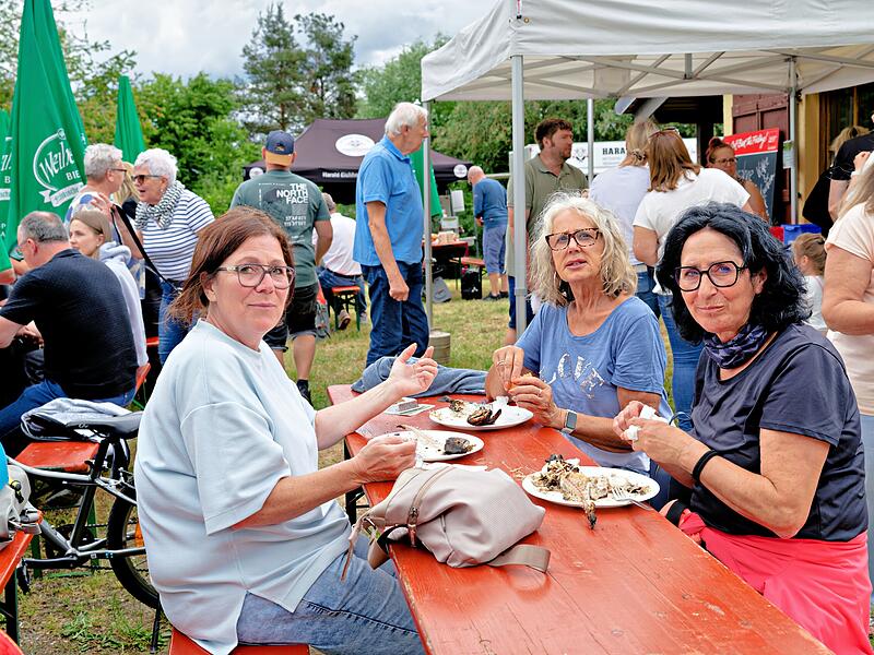 Fischkerwa in TrunstadtKulinarisches Highlight: Die Fischkerwa in Trunstadt