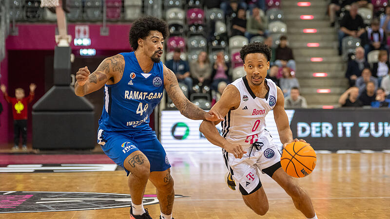 Bonns Darius McGhee (rechts) ist einer der spektakul&auml;rsten Spieler der bisherigen BBL-Saison.