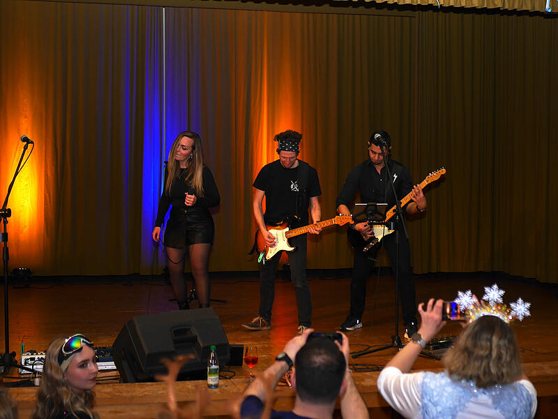 Sorgten für die Stimmung im Saal: Die Jas-Trio-Partyband aus Bamberg Sorgten für die Stimmung im Saal: Die Jas-Trio-Partyband aus Bamberg
