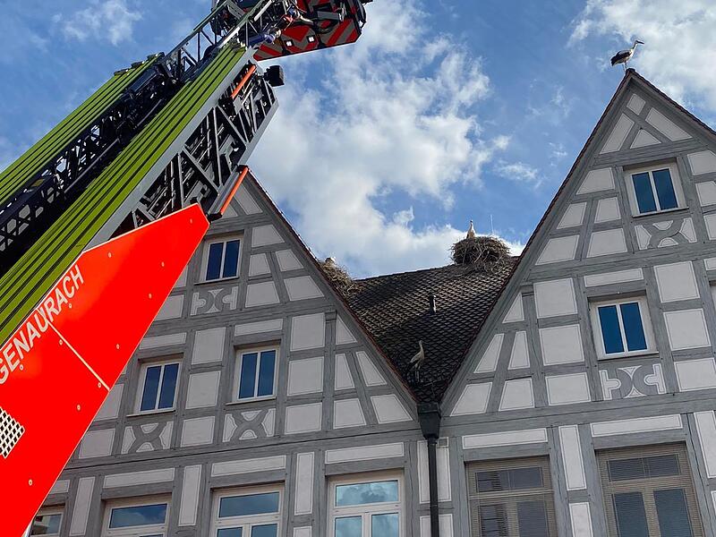 Die Wehr kam mit der Drehleiter.
