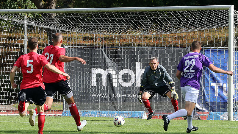 15 Tore gab es zwischen der Traditionself des FC Eintracht Bamberg und dem FC Sternstunden.