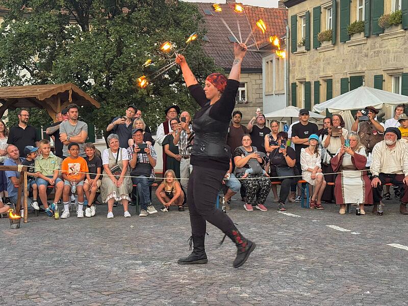 Die sch&ouml;nsten Momente des Historischen Stadtspektakels wurden im Bild festgehaltenSo toll wurde in Kronach das Stadtspektakel 2025 gefeiert