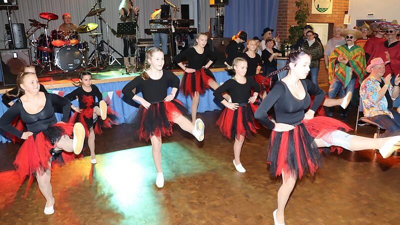 Die Tanzgarde des TV Marktgraitz mit tollem Auftritt