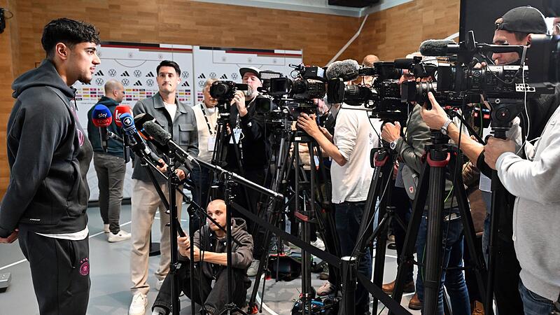 Mixed Zone Fußball-Nationalmannschaft
