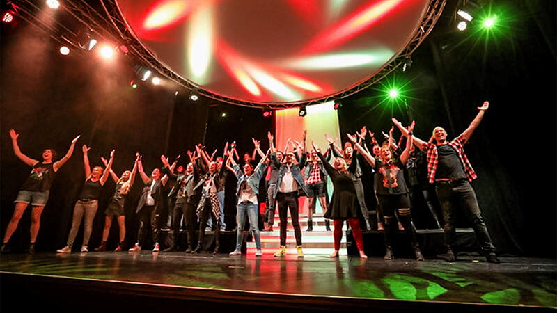 Egal ob Musical, Theater oder Musikproduktion: Die K&uuml;nstlerwerkstatt Stegaurach bringt jedes Arrangement professionell auf die B&uuml;hne.