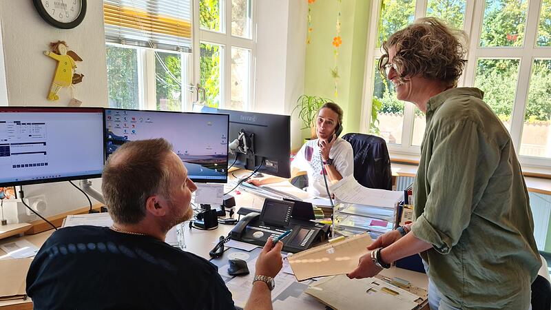 Sabine Gr&uuml;ner (r.) ist die neue Leiterin des Jugendhauses Burg Feuerstein in Ebermannstadt.Forchheim & Fr&auml;nkische Schweiz