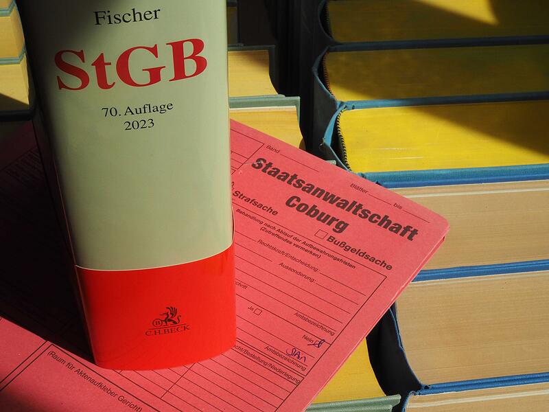 Der Mann muss sich in Coburg vor Gericht verantworten. Der Mann muss sich in Coburg vor Gericht verantworten.