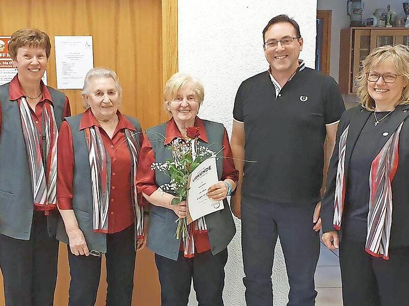 Monika Wei&szlig;, Notburga Brehm, Hilde Rudel, Matthias Kramer, Gudrun Kraus (von links)