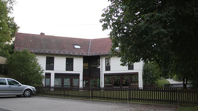Der Kindergarten am Lehenthaler Weg ist zu klein und m&uuml;sste schon seit mindestens sechs Jahren saniert werden.