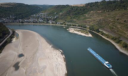 Niedrigwasser am Rhein Niedrigwasser am Rhein