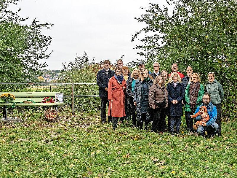 Johannes Mohr wurde durch das Aufstellen einer Gedenkbank an einem seiner wirkungskräftigsten Orte verewigt.