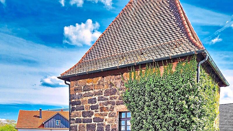 Imposant und bereit zur Besichtigung: der Rote Turm. Imposant und bereit zur Besichtigung: der Rote Turm.