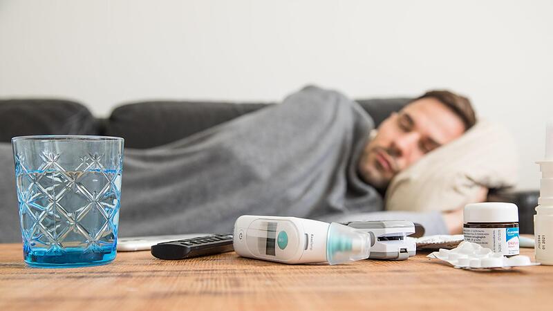 Die Corona-Infektion eines Beamten im Kulmbacher Gesundheitsamt hat das Verwaltungsgericht Bayreuth als Dienstunfall anerkannt.