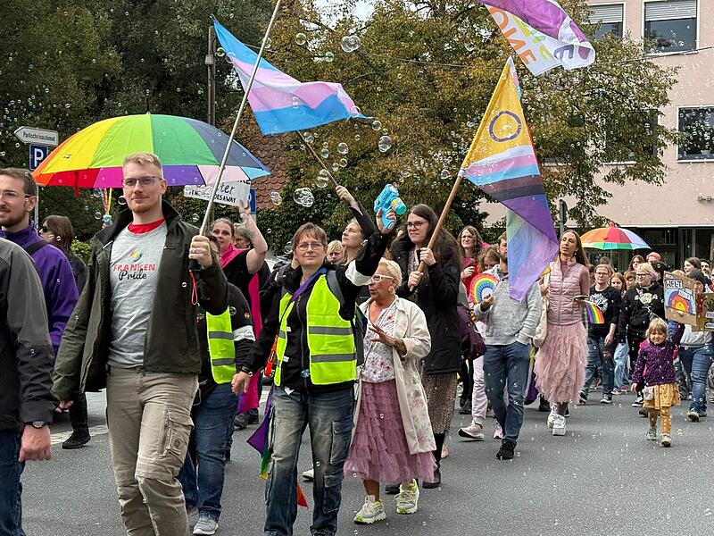 CSD Herzogenaurach 2025CSD Herzogenaurach 2025 2025 fand in Herzogenaurach zum ersten Mal ein Christopher Street Day (CSD) statt. Am Samstag, 26. September, geht der CSD in die zweite Runde.