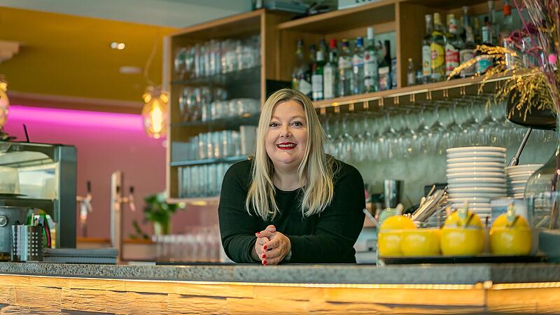 So kennt man Kathrin Gr&uuml;ner: Als Chefin in ihrem Restaurant L&uuml;bbis in Forchheims Innenstadt. Genauso aus dem Rappen Keller und seit Neuestem auch noch aus dem Gutlands. Wie sie es dahin geschafft hat.