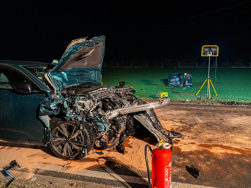 Folgenschwerer Frontalcrash fordert zwei SchwerverletzteFrontalcrash Kleinsendelbach