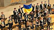 Im Ukrainischen Jugendsinfonieorchester musizieren junge Talente im Alter von zwölf bis 25 Jahren. Nun treten sie in Pommersfelden auf. Im Ukrainischen Jugendsinfonieorchester musizieren junge Talente im Alter von zwölf bis 25 Jahren. Nun treten sie in Pommersfelden auf.