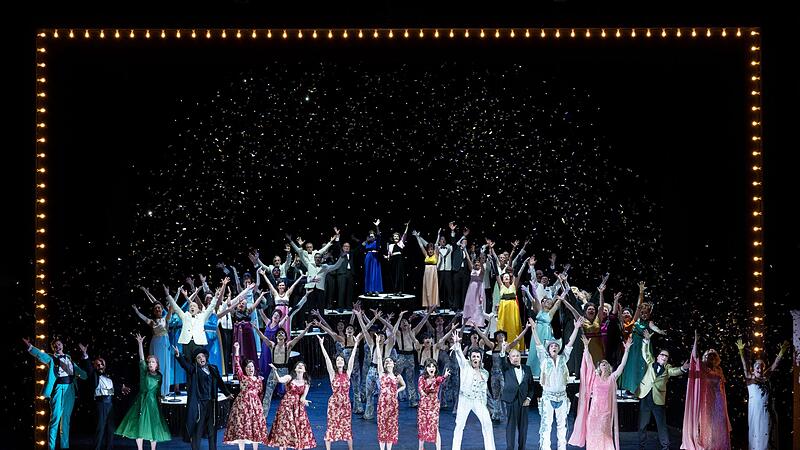 Barrie Kosky's All-Singing, All-Dancing Yiddish Revue
