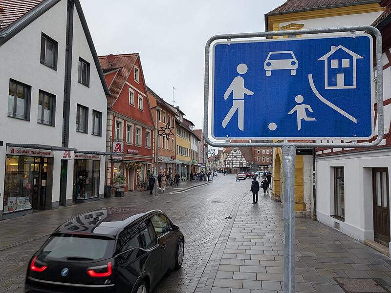 Parken Paradeplatz ForchheimForchheim & Fränkische Schweiz Der verkehrsberuhigte Bereich rund um den Paradeplatz wurde ausgeweitet.
