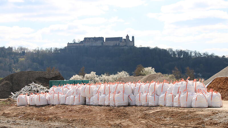 Auf dem ehemaligen BGS-Gelände in Coburg wird Platz gemacht für den geplanten Neubau des Klinikums.