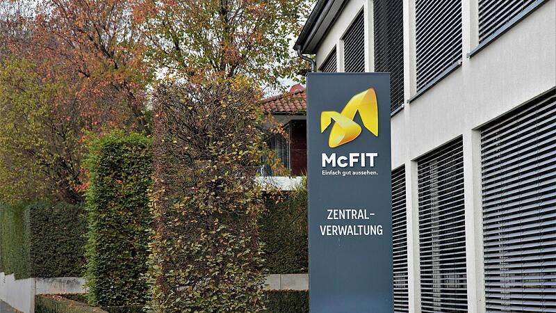 In der Zentrale von Schallers Unternehmen McFit sind sämtliche Jalousien heruntergelassen. In der Zentrale von Schallers Unternehmen McFit sind sämtliche Jalousien heruntergelassen.