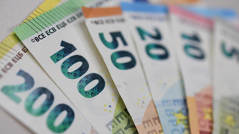 Gut gef&uuml;llt sind die Kassen der Kommunen im Kreis. Deshalb flie&szlig;t von ihnen trotz gleichbleibender Kreisumlage mehr Geld an den Landkreis.Forchheim & Fr&auml;nkische Schweiz