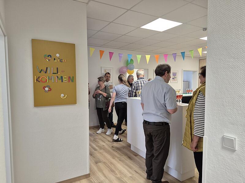 Ein Bilderrundgang durch die Praxis am Tag der Er&ouml;ffnungDie neue Facharztpraxis f&uuml;r Kinder- und Jugendmedizin in Kronach