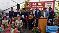 Beim 150-jährigen Jubiläum der Feuerwehr Danndorf konnte Kommandant Guido Haak (von links) die Aktiven Alexander Eichhorn, Stefan Kulms, Jürgen Münch und Carina Kulms ehren. Landrat Jonas Gleich, Bürgermeister Robert Bosch und Vorstand Jürgen Nähr... Beim 150-jährigen Jubiläum der Feuerwehr Danndorf konnte Kommandant Guido Haak (von links) die Aktiven Alexander Eichhorn, Stefan Kulms, Jürgen Münch und Carina Kulms ehren. Landrat Jonas Gleich, Bürgermeister Robert Bosch und Vorstand Jürgen Nähr...