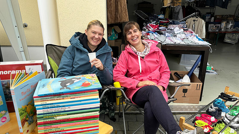 Ganz entspannt vor der eigenen Haustür Trödel und Krempel aus Dachboden, Keller und Garage verticken: Das war möglich beim ersten Reuther Garage-Sale am Samstag.