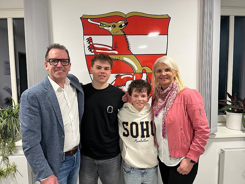 Ren&eacute; Gerner freut sich &uuml;ber den R&uuml;ckhalt aus der Bev&ouml;lkerung. Gemeinsam mit seiner Familie freut er sich &uuml;ber das Ergebnis.