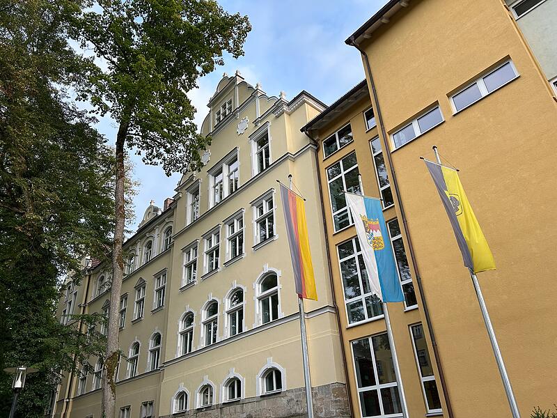 Das Albertinum ist eines von vier Gymnasien in Coburg. Ein Schwerpunkt liegt seit jeher auf einem musischen Zweig.