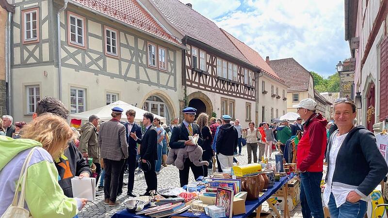 Der Flohmarkt in der Luitpoldstraße  war gut besucht.
