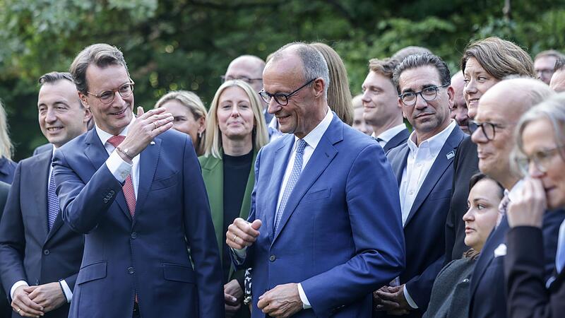 Bundeskanzler Merz besucht CDU in Düsseldorf
