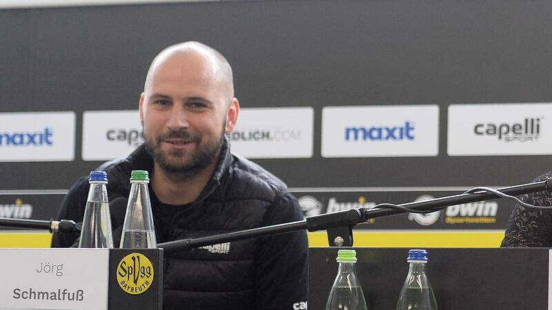 J&ouml;rg Schmalfu&szlig; ist seit Sommer 2022 Gesch&auml;ftsf&uuml;hrer bei der SpVgg Bayreuth. Zuvor war er viele Jahre ehrenamtlich beim FC Eintracht Bamberg t&auml;tig.