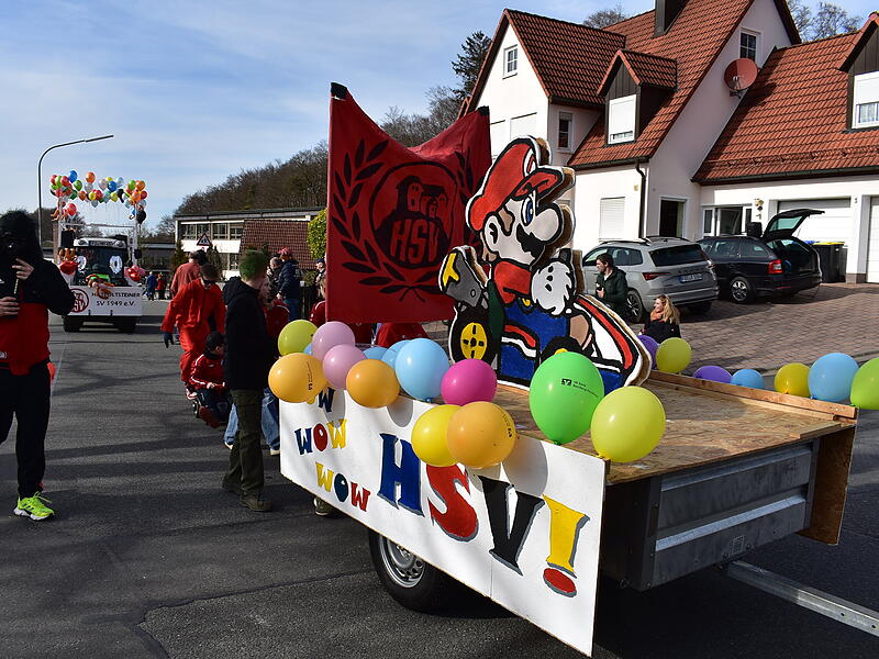Viel los beim Hiltpoltsteiner Straßenfasching 2025 am FaschingsdienstagViel los beim Hiltpoltsteiner Straßenfasching 2025 am Faschingsdienstag Viel los beim Hiltpoltsteiner Straßenfasching 2025 am Faschingsdienstag