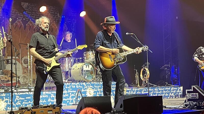 Kölsch in Franken: Musikalisch funktioniert ganz vortrefflich, was beim Bier gänzlich unvorstellbar ist. Kölsch in Franken: Musikalisch funktioniert ganz vortrefflich, was beim Bier gänzlich unvorstellbar ist.