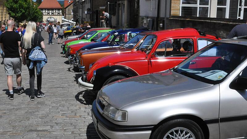 Oldteimre aus &uuml;ber 80 Jahren Fahrzeuggeschichte werden am Sonntag die Hofheimer Innernstadt pr&auml;gen.