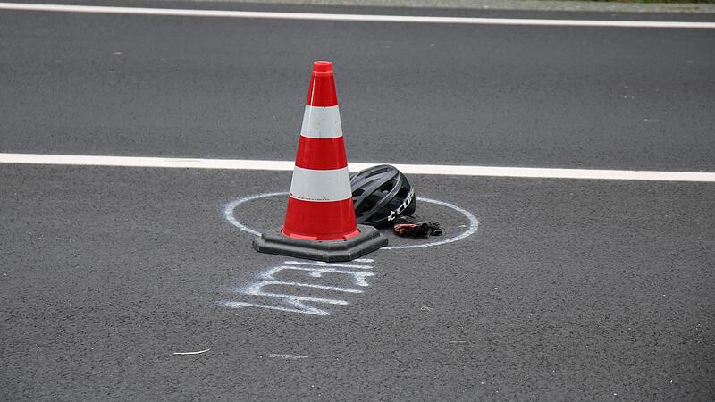 Die Polizei sucht im Zusammenhang mit dem Unfall am vergangenen Freitag nach einem weiteren Zeugen.