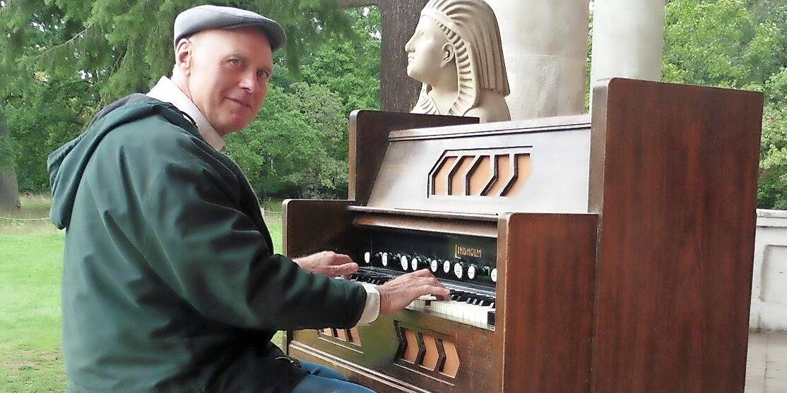 Harmonium von Adelbert Heil Bamberger Bildhauer will Instrument