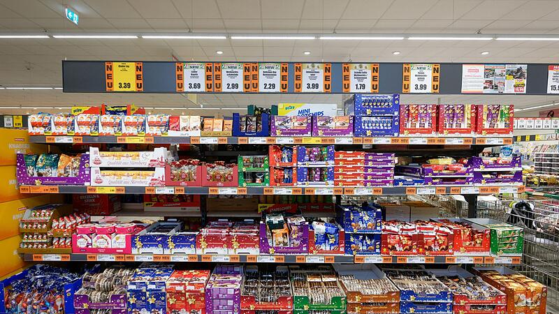 Weihnachten kündigt sich bereits in Supermärkten an