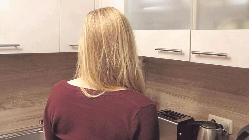 Eva Müller (Name von der Redaktion geändert) ist dankbar für ihre kleine Wohnung. Hier hat sie mit ihren drei Kindern ein neues Zuhause gefunden. &#160;&#160;