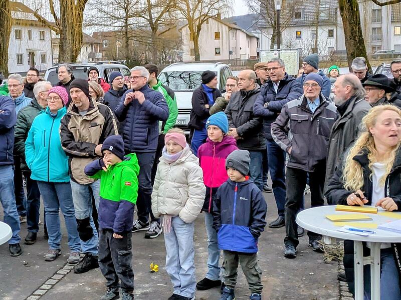 Stadt investiert halbe Million in Umgestaltung des Garitzer Sees Über 50 Garitzer und Stadträte waren zur Bürgerbeteiligung an den Garitzer See gekommen.