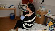 Laura ist mit ihrem Sohn Samuel direkt nach der Geburt ins Sternenzelt gezogen, um dort die notwendige Hilfe und Unterstützung zu erhalten, die sie aufgrund der Erkrankung ihres Babys braucht.