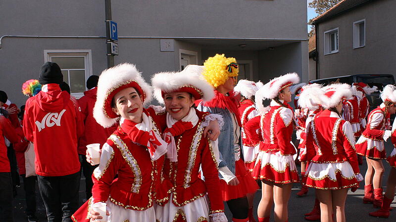 Gute Laune und ein bisschen Politik - das war los am Brucker Faschingsumzug.
