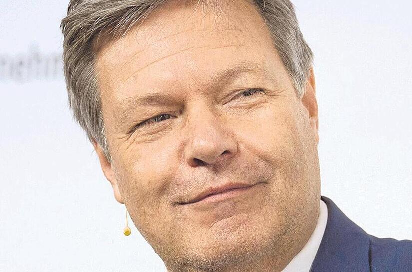 Bundeswirtschaftsminister Robert Habeck (Grüne) muss sich von den Unternehmen viel Kritik anhören. Doch wieder Erwarten hatte er eine freudige Nachricht für sie dabei.