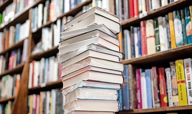 Die Leserinnen und Leser aus Ebenhausen sowie den umliegenden Ortschaften sind mit dem attraktiven Angebot der KÖB-Ebenhausen zufrieden. Die Leserinnen und Leser aus Ebenhausen sowie den umliegenden Ortschaften sind mit dem attraktiven Angebot der KÖB-Ebenhausen zufrieden.